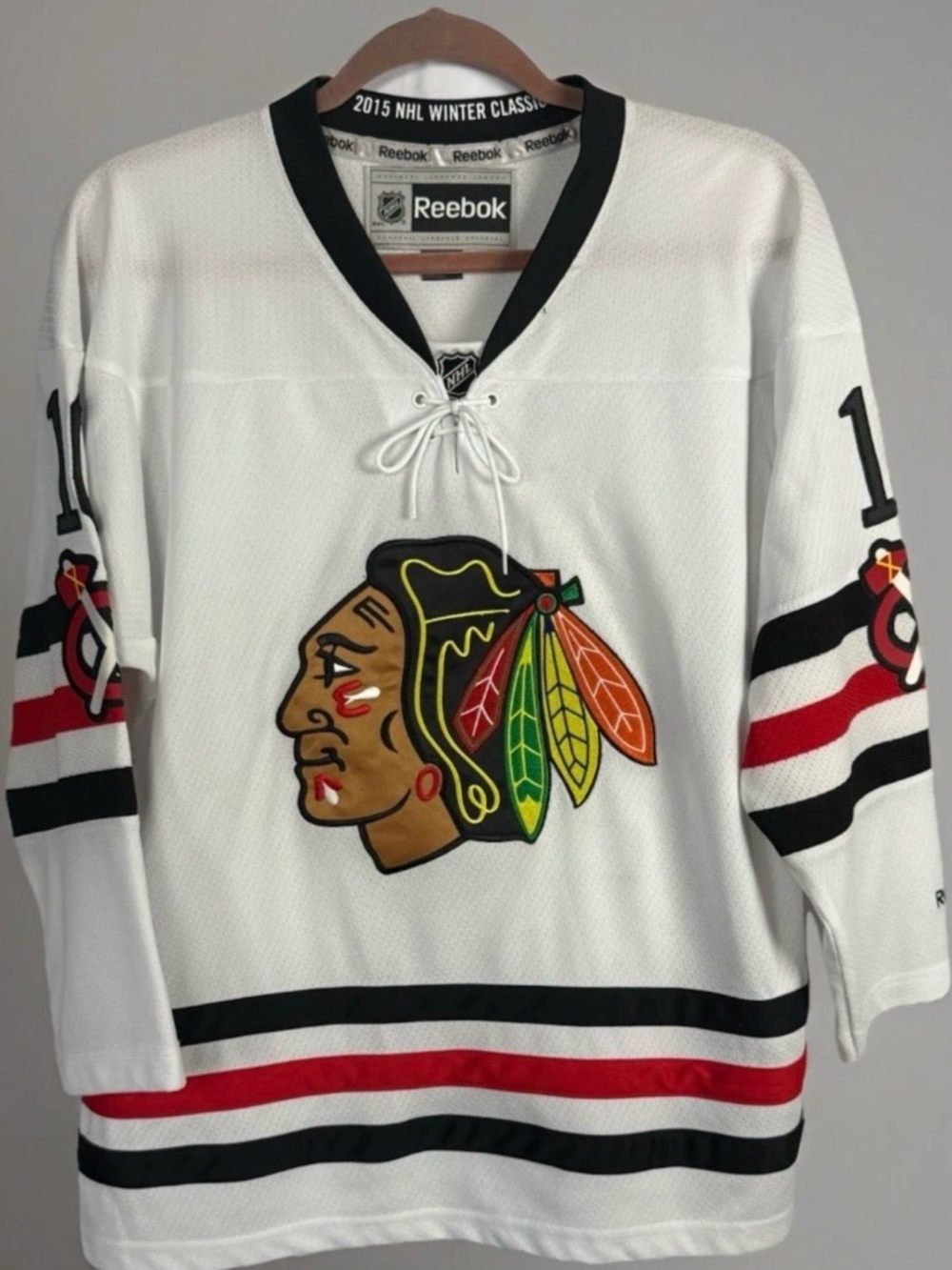 Reebok 2015 NHL Winter Classic Chicago Blackhawks Jersey White Youth Size L/XL
